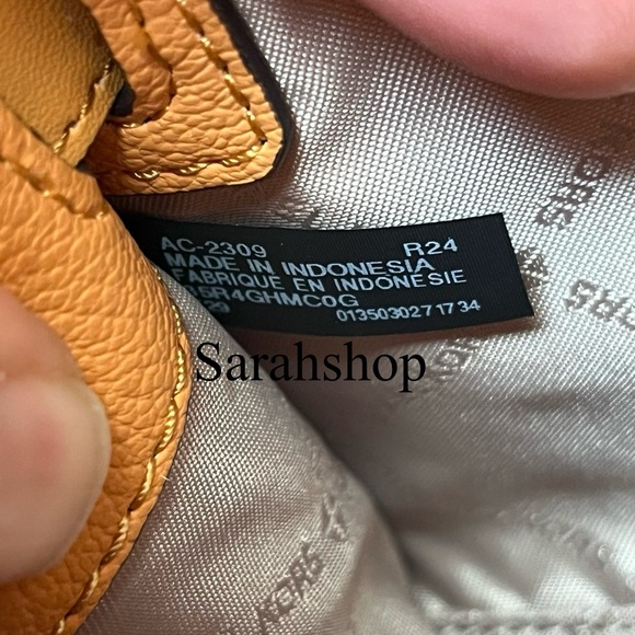 🌼Michael Kors Purse - Picture 12 of 14